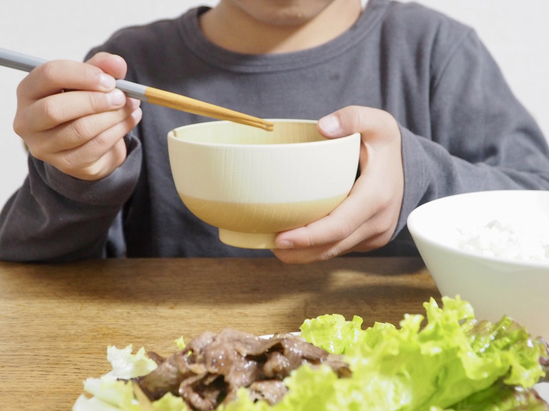 北欧食器との相性も◎!和洋問わず、食洗機OKで普段使いしやすい「キッズ汁椀」