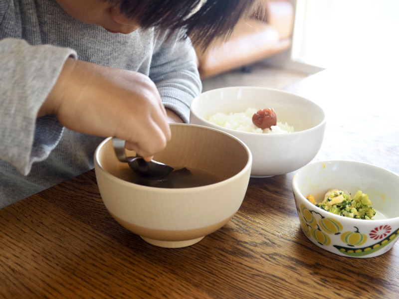 北欧食器との相性も◎！和洋問わず、食洗機OKで普段使いしやすい「キッズ汁椀」