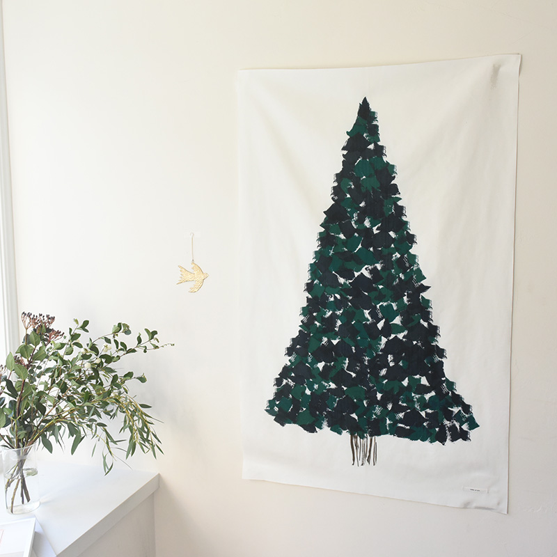 今年は2タイプで登場「壁に飾れるツリー」北欧風タペストリーではじめる、2022年クリスマスの準備