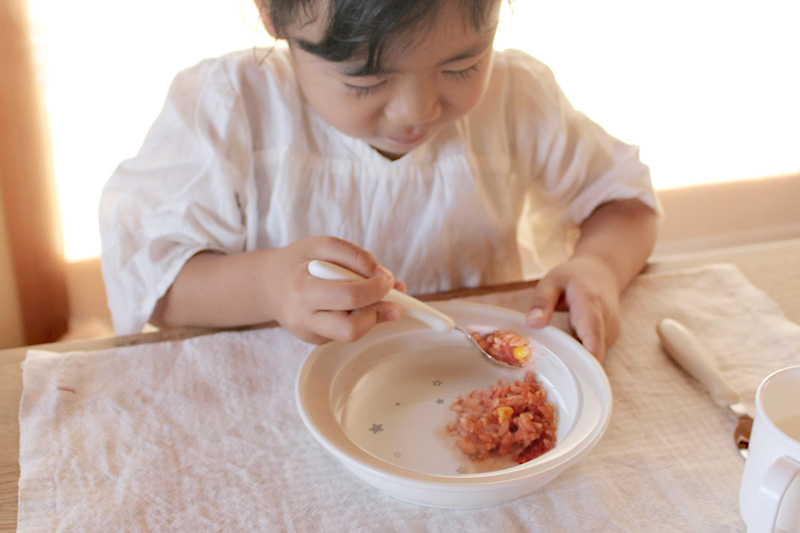 離乳食期から愛用してます。名品「すくいやすいうつわ」にアンジェ限定デザイン登場