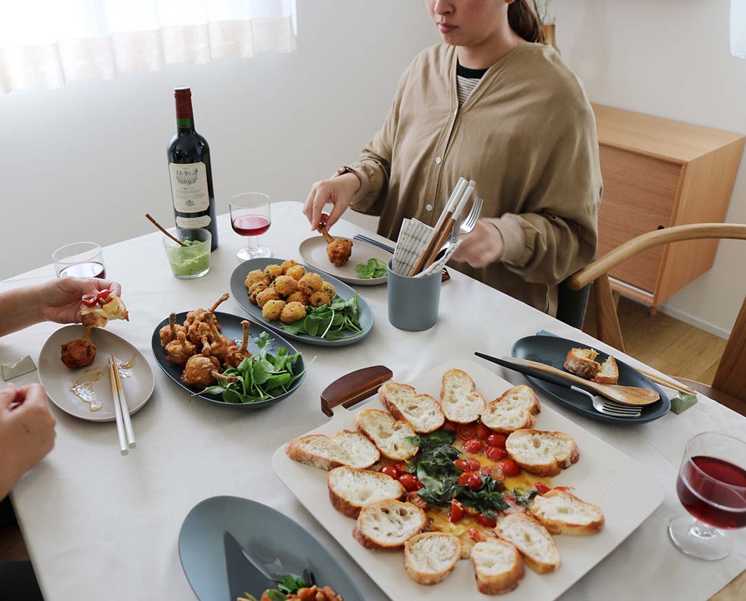 ワンランクアップした食卓に。毎日の料理からおもてなしに使えるボンモマンの器シリーズ【まとめ買いイベント開催中】