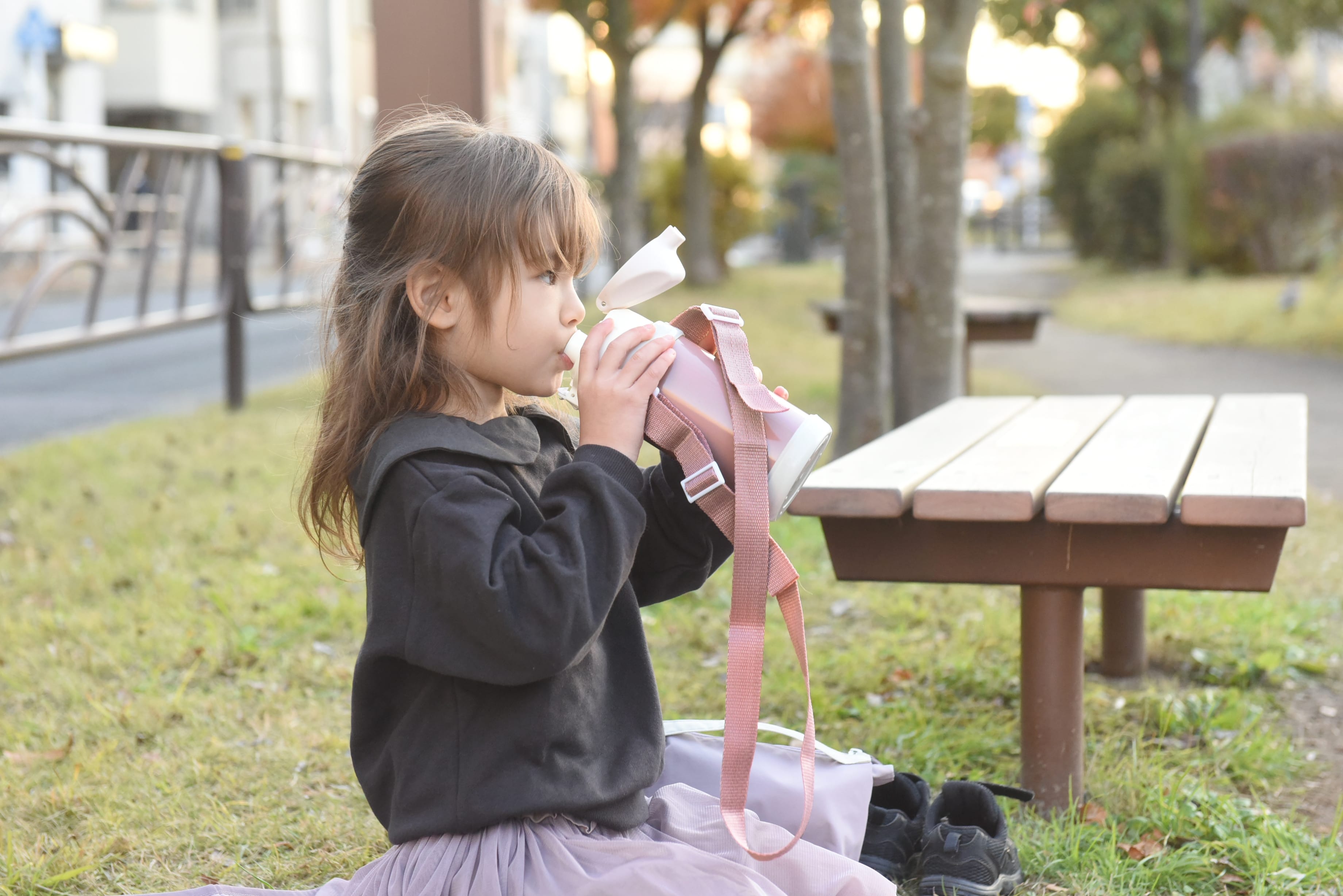 子どもの水筒、サイズ選びに迷ったら。園児から高学年まで使える、絶妙サイズ展開のキッズ水筒の話【インスタグラマーさんのもの選び】