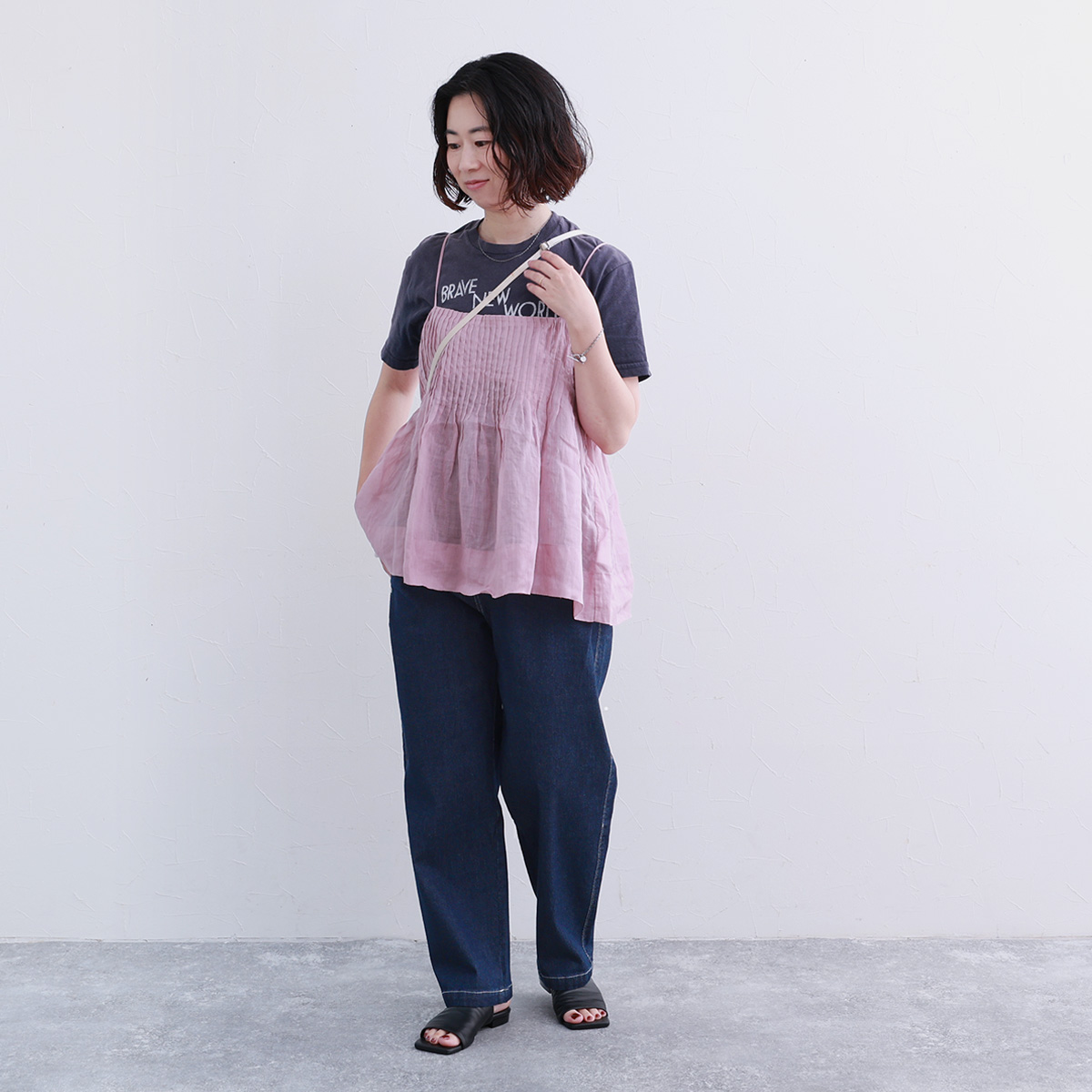 デニム好きが思わず唸る。“新感覚の軽やかさ”をスタッフ3名が体験してみました