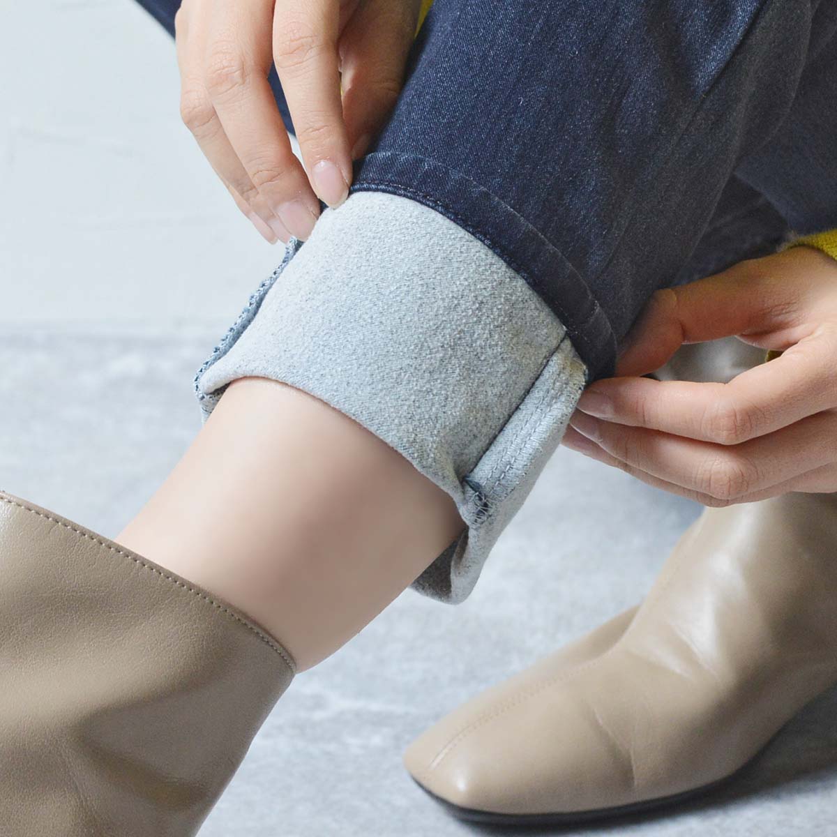 リピーターさん御用達、裏パウダー起毛の「あったかスリムパンツ」スタッフ3人の着用レポート