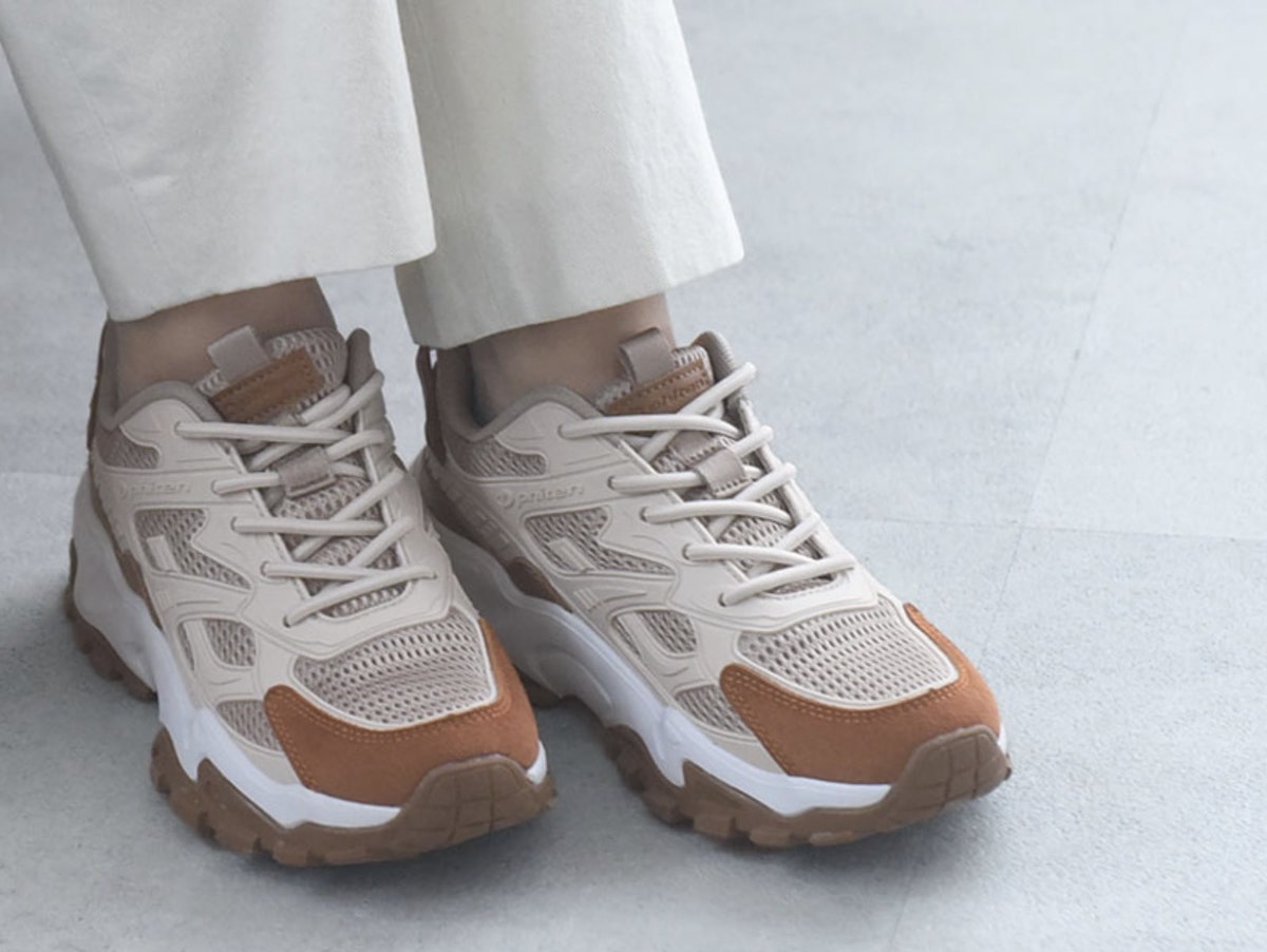 疲れにくい靴３連発！歩きっぱなしのバイヤー厳選、今年の『すごい靴』はこれ。