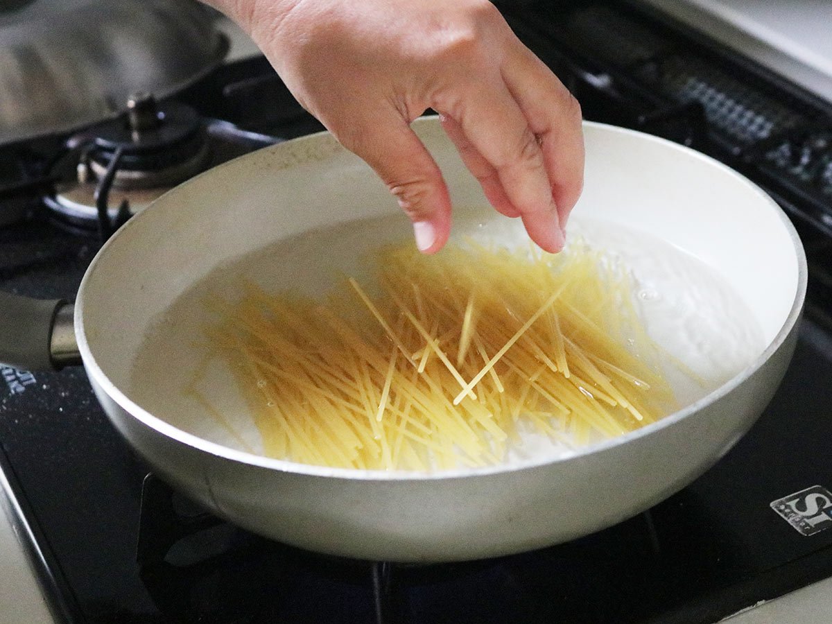 温野菜だけじゃない！焼きそば・パスタからチャプチェまで。蒸し器で簡単「絶品麺」レシピをご紹介