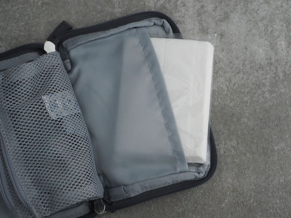 探しやすい手帳型で、小物迷子が解決！「旅上手になれる手帳型ミニポーチ」が、日常使いにもぴったりだった話