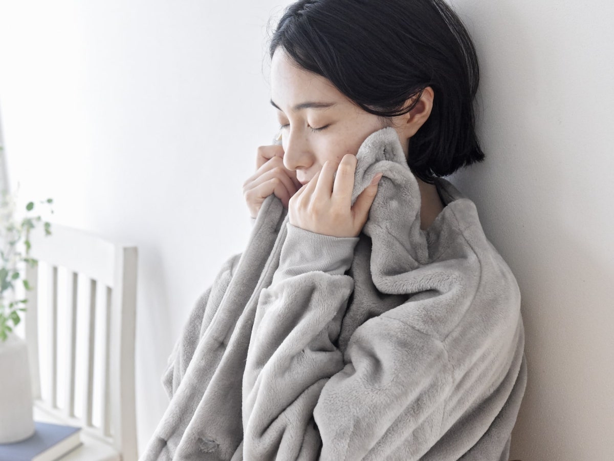 お家の中では寒さ知らず。「着る毛布」と「はく毛布」でインスタグラマーさんも冬支度