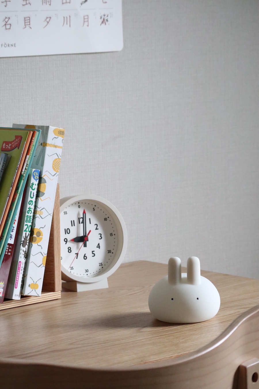 親子の寝かしつけにも、ひとりで眠る練習にも。ぷにぷにバニーライトをスタッフ家族も続々お迎え中