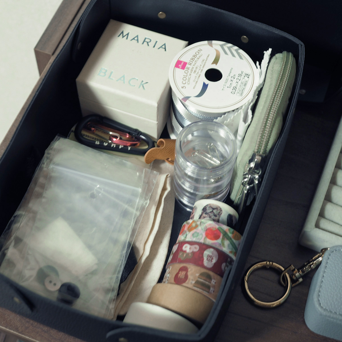 ちいさな場所からコツコツと。アンジェの「見せる収納」からはじめる理想のお部屋づくり