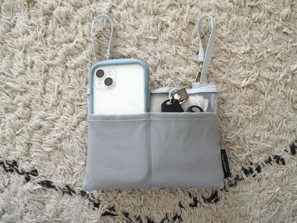 もうバッグの底に沈まない！「吊り下げバッグインバッグ」があれば、小物の取り出しがスムーズに