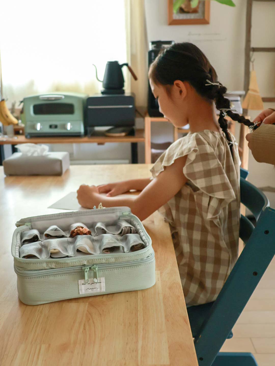 すっきり収納＆毎朝ワクワク！宝石箱みたいな「ヘアアクセ収納」のある暮らし【インスタグラマーさんのもの選び】