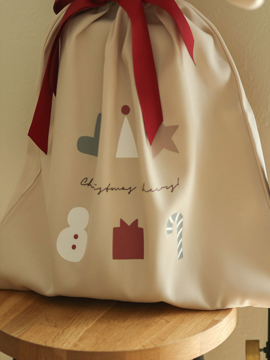 今年のクリスマスは子どもたちを最高の笑顔に！6名のインスタグラマーさんによる、「サンタ袋」の飾りかた報告会