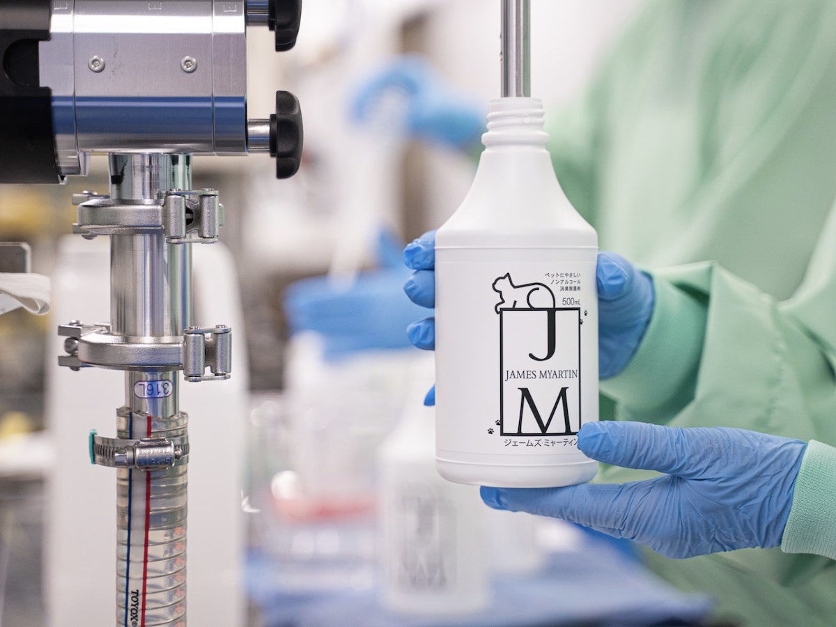 舐めても安心の消臭除菌スプレー！？ペットにやさしい『ジェームズ・ミャーティン』誕生