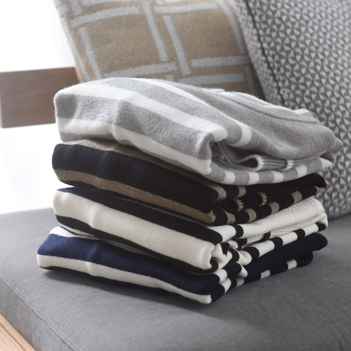 ボーダー好きさん必見！今冬ヘビロテできる「お手入れ激らくニット」スタッフ試着レポート