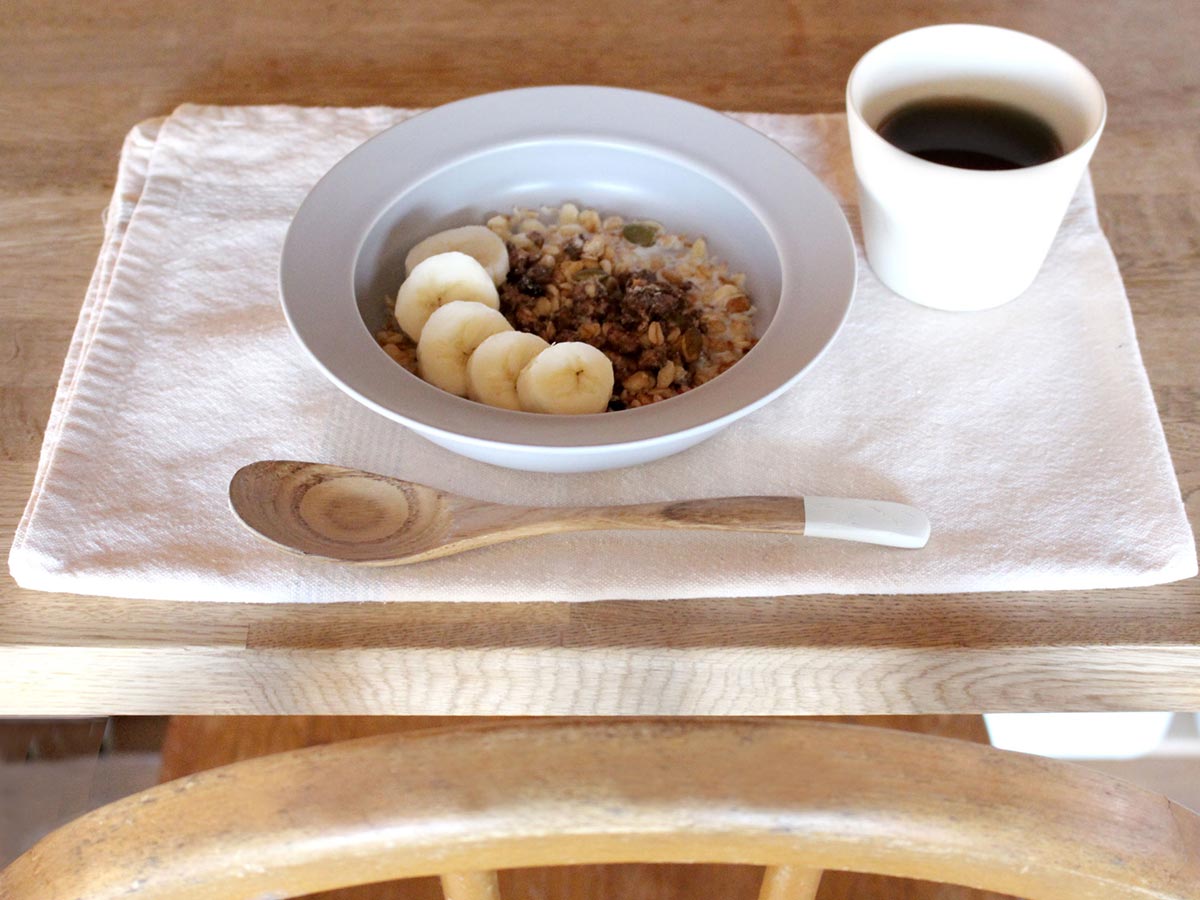 きれいに食べ終わると気持ちがいいね。家族ニッコリ「すくいやすいボウル」