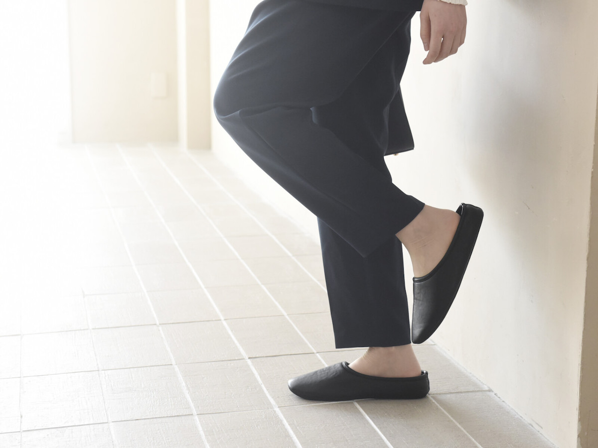 入園・入学式スタイルをキレイに見せたい！ママの願いを「+3cm」に込めたインヒール入り携帯スリッパが遂に完成