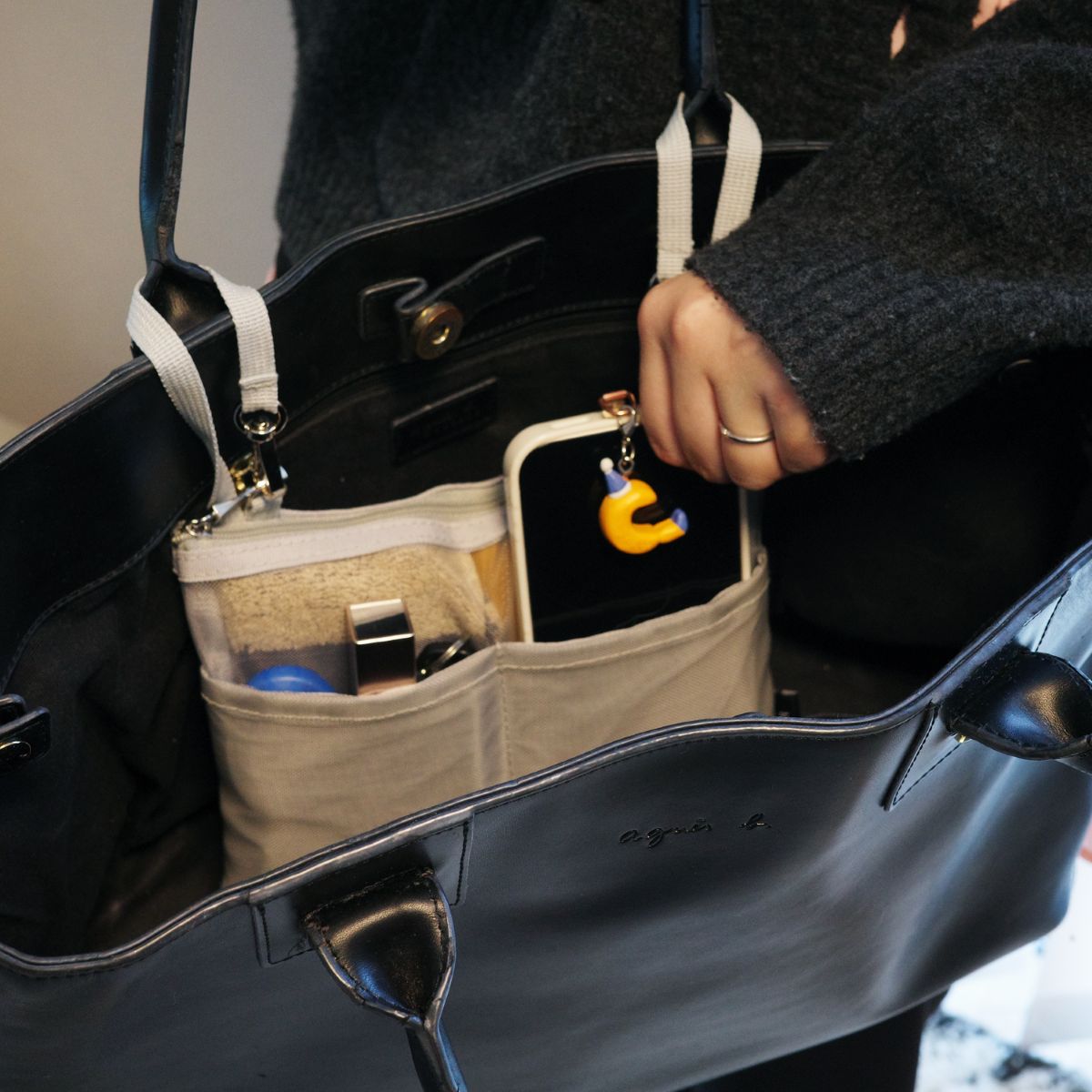 バッグごちゃ～…に悩むスタッフ3名が実践！『吊り下げポケット』ちょい足しで、日々の快適指数アップ