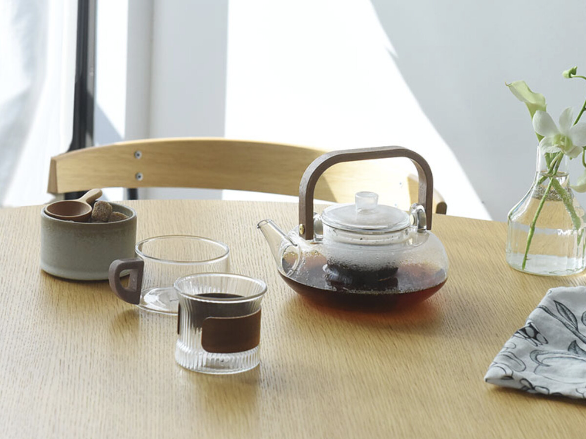 ゆれる茶葉、流れる水滴…美しさを味わうティーセットで、こころ整うお茶習慣をはじめよう