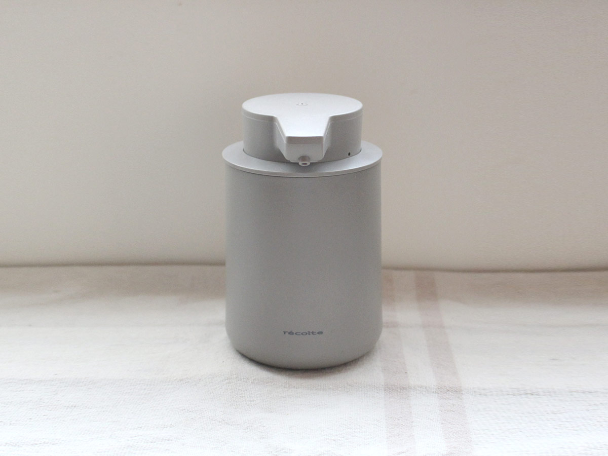 手を洗うたびに「これ、いいな」。暮らしにコロンと寄り添う自動式ディスペンサー