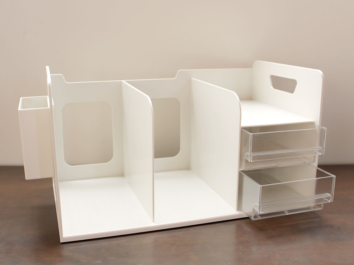 勉強机がなくたって。テーブルが機能的なデスクに変身「収納ブックスタンド」