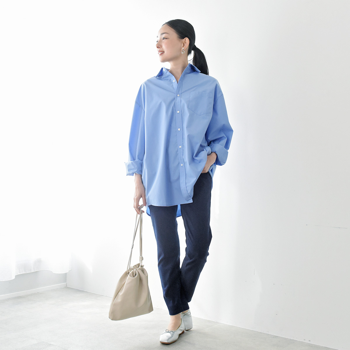 春の即戦力、360度グーーーンと伸びるストレッチパンツ。ベストセラーのはき心地をスタッフ4名がチェック