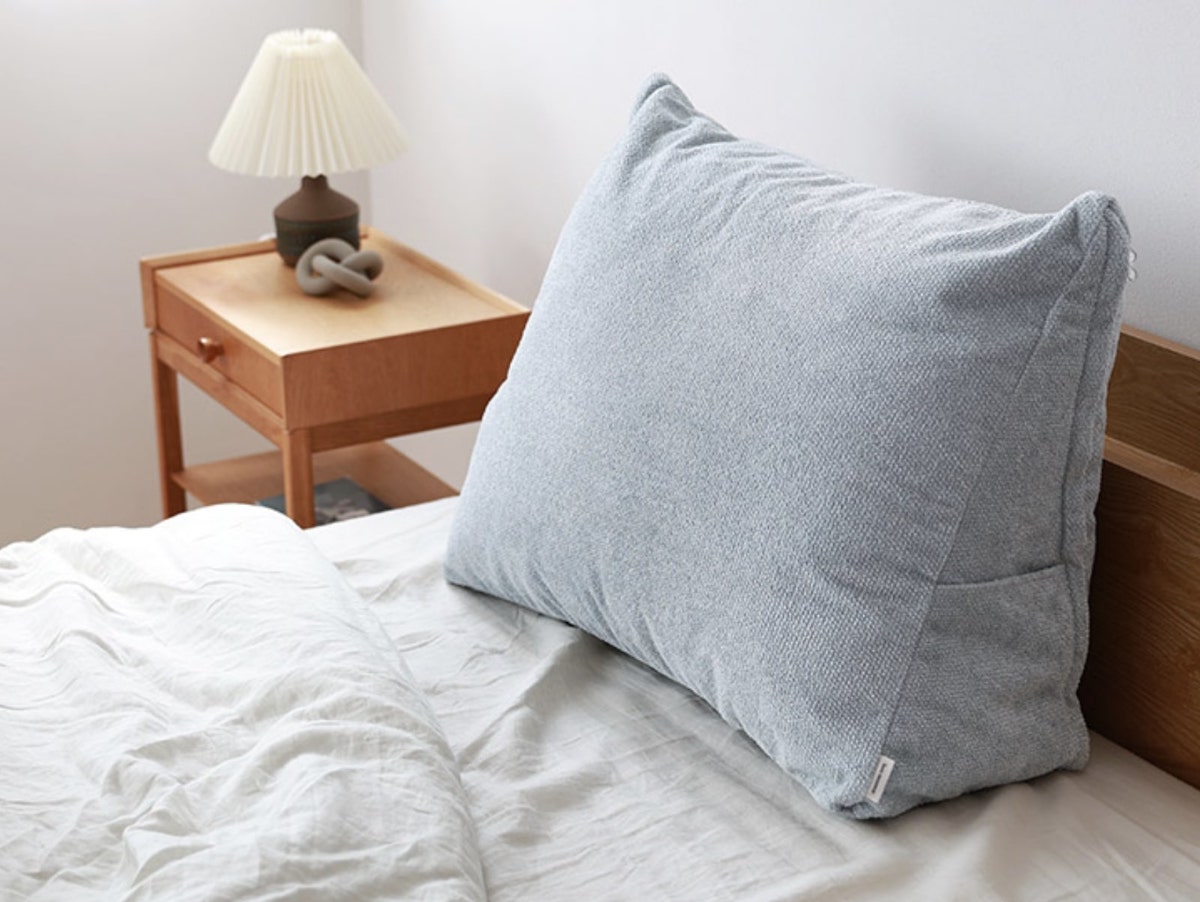 布団収納スペースにお困りの人、集まれ！『背もたれになる布団収納ケース』がIGさんのお家でも活躍中