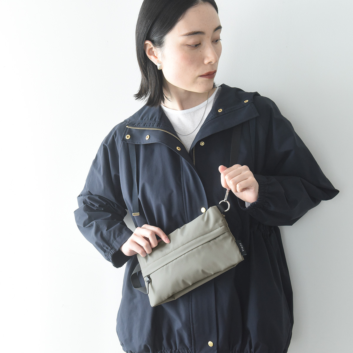 バイヤーの休日に密着、お供したのはフラットなのにたっぷり大容量！ママカルショルダー