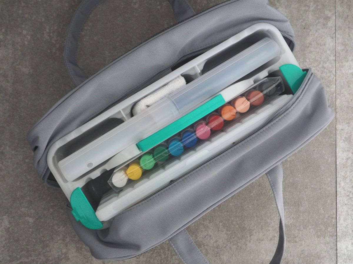 届いたその日からすぐ使える！シンプルで高学年まで使える「絵の具セット」