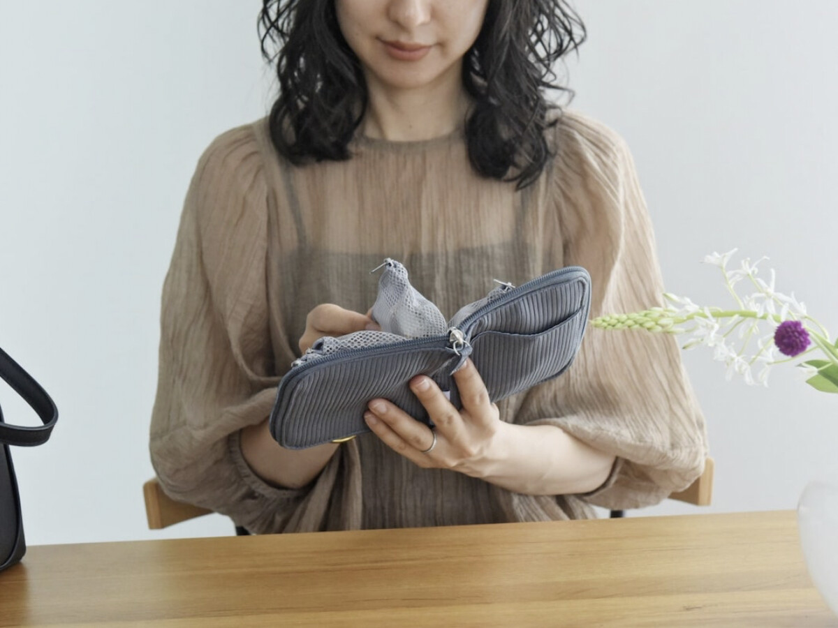 花粉症さんの救世主かも！目薬がすぐ見つかる＆薬の補充もラクな「手帳型ポーチ」にIGさんも高評価