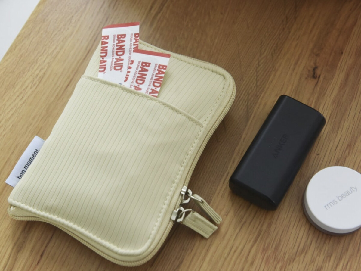 花粉症さんの救世主かも！目薬がすぐ見つかる＆薬の補充もラクな「手帳型ポーチ」にIGさんも高評価