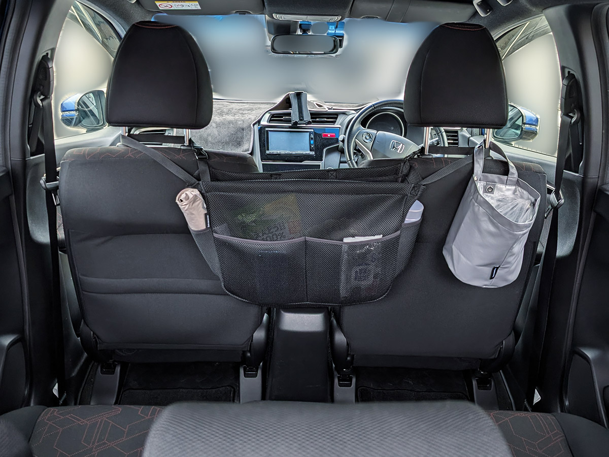 車内快適化の黄金コンビ「カーポケット＆吊り下げゴミ箱」スタッフたちはこう使う！