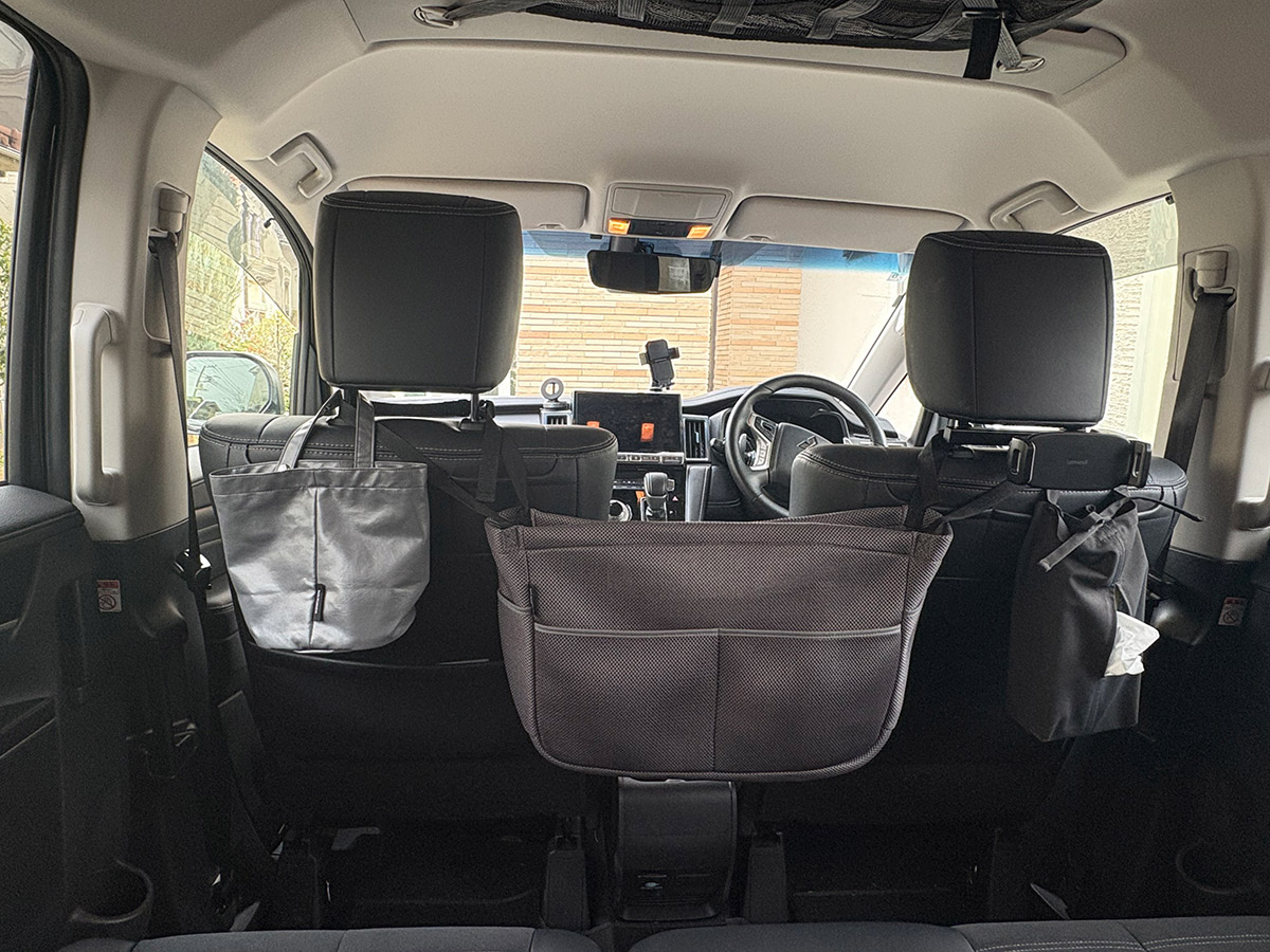 車内快適化の黄金コンビ「カーポケット＆吊り下げゴミ箱」スタッフたちはこう使う！