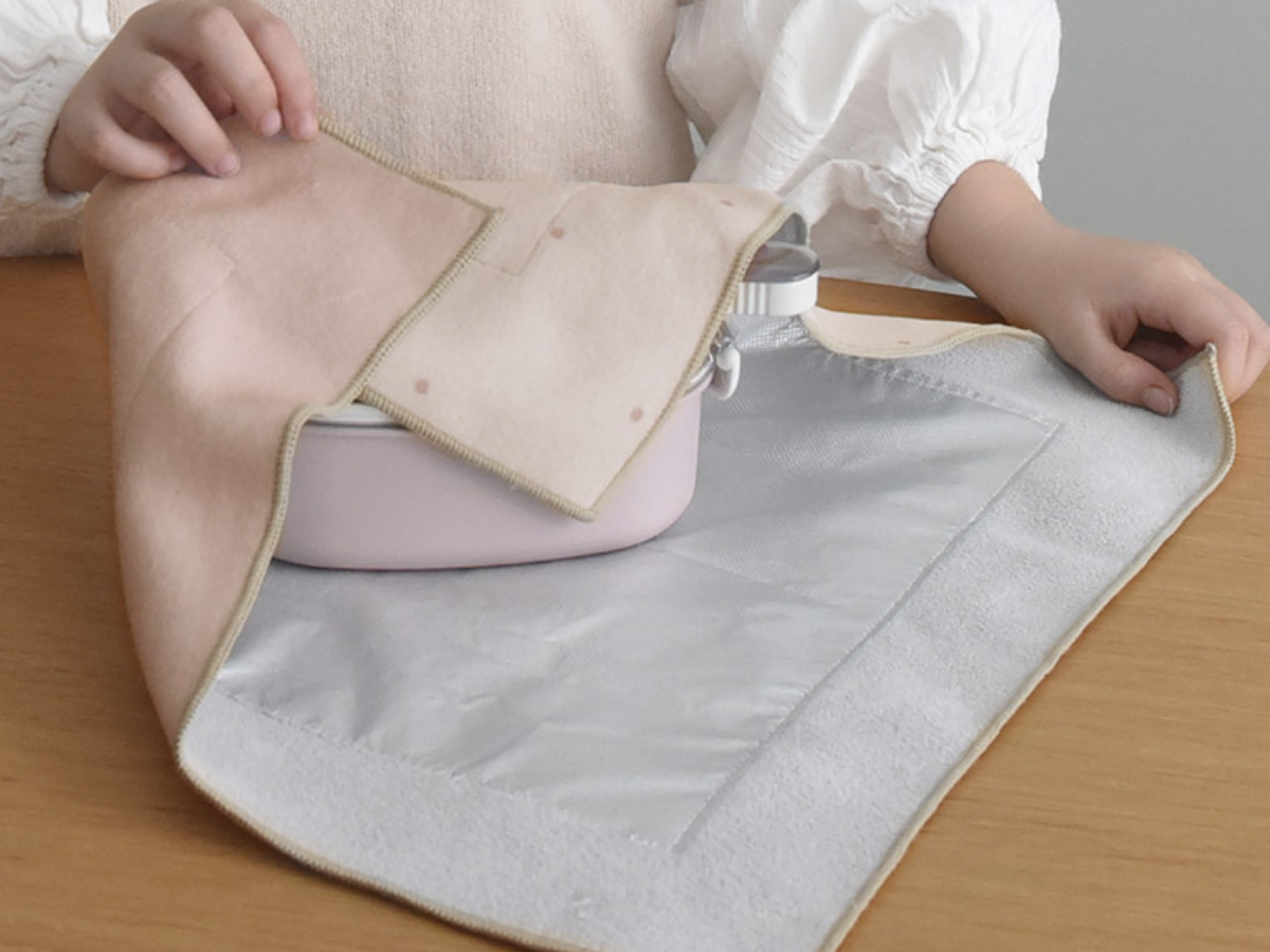 通学弁当もデスク朝食も◎ピタッと包める保冷クロスで『お弁当準備ラクちん化』にスタッフが挑戦！