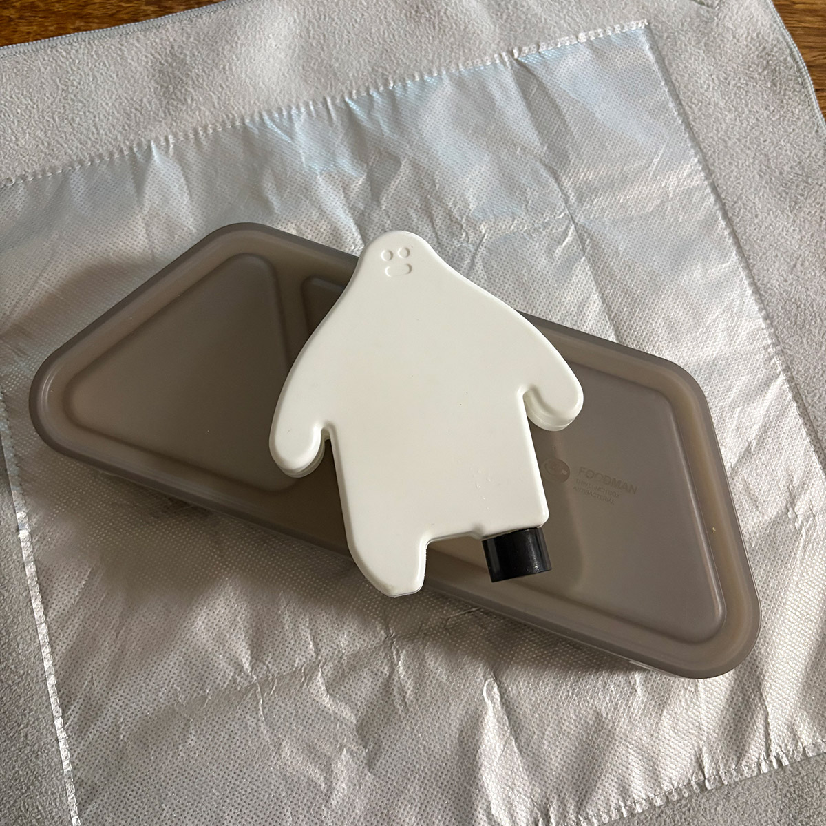 通学弁当もデスク朝食も◎ピタッと包める保冷クロスで『お弁当準備ラクちん化』にスタッフが挑戦！