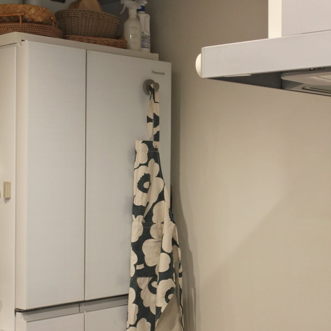 「掛ける場所がない問題」これで解決◎ SNSで話題の真空フック、インスタグラマーさんのリアル活用術