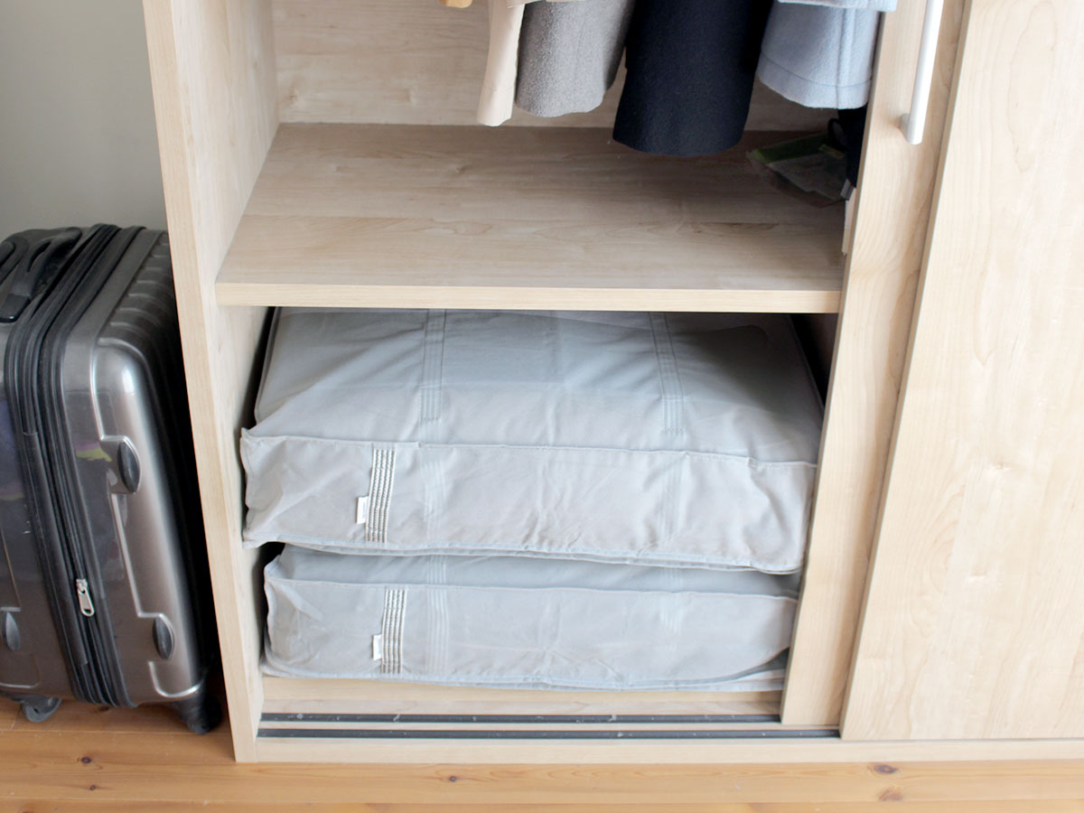 布団の衣替えをラク家事化。冬寝具スッキリ、立て置きできる布団収納ケース