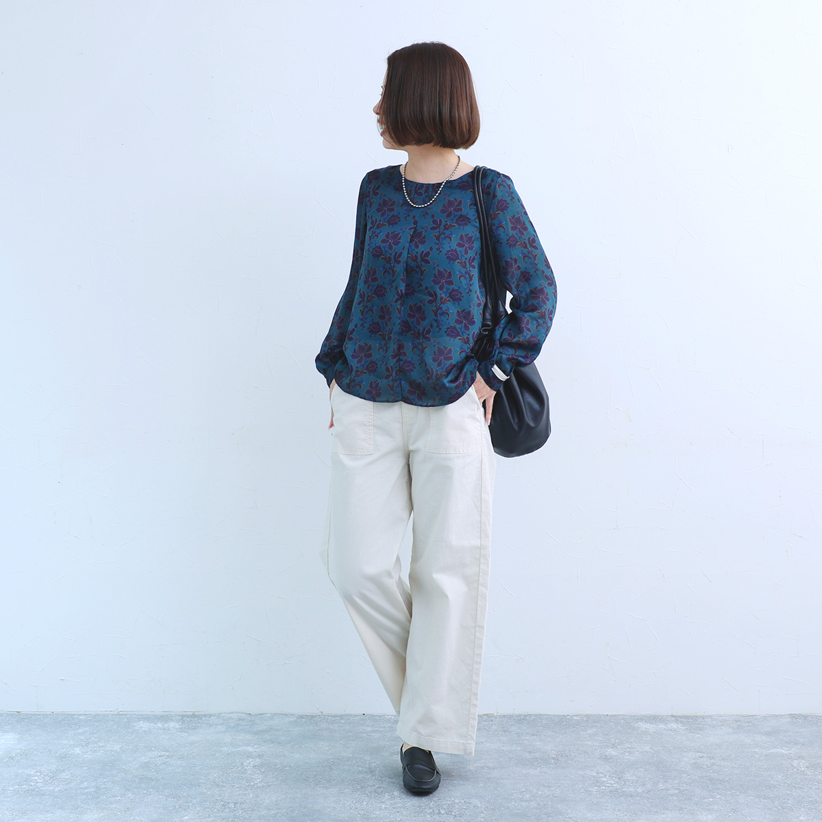 ナチュラル服を着回したい。コットンリネンでさらり快適、スタッフのイチ推し『ベイカーパンツ』