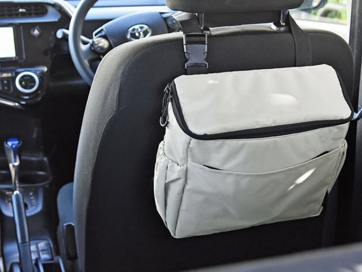 あつ〜い車内の心強い味方！「浮かせる車の冷蔵庫」スタッフたちはこんなシーンで使っています