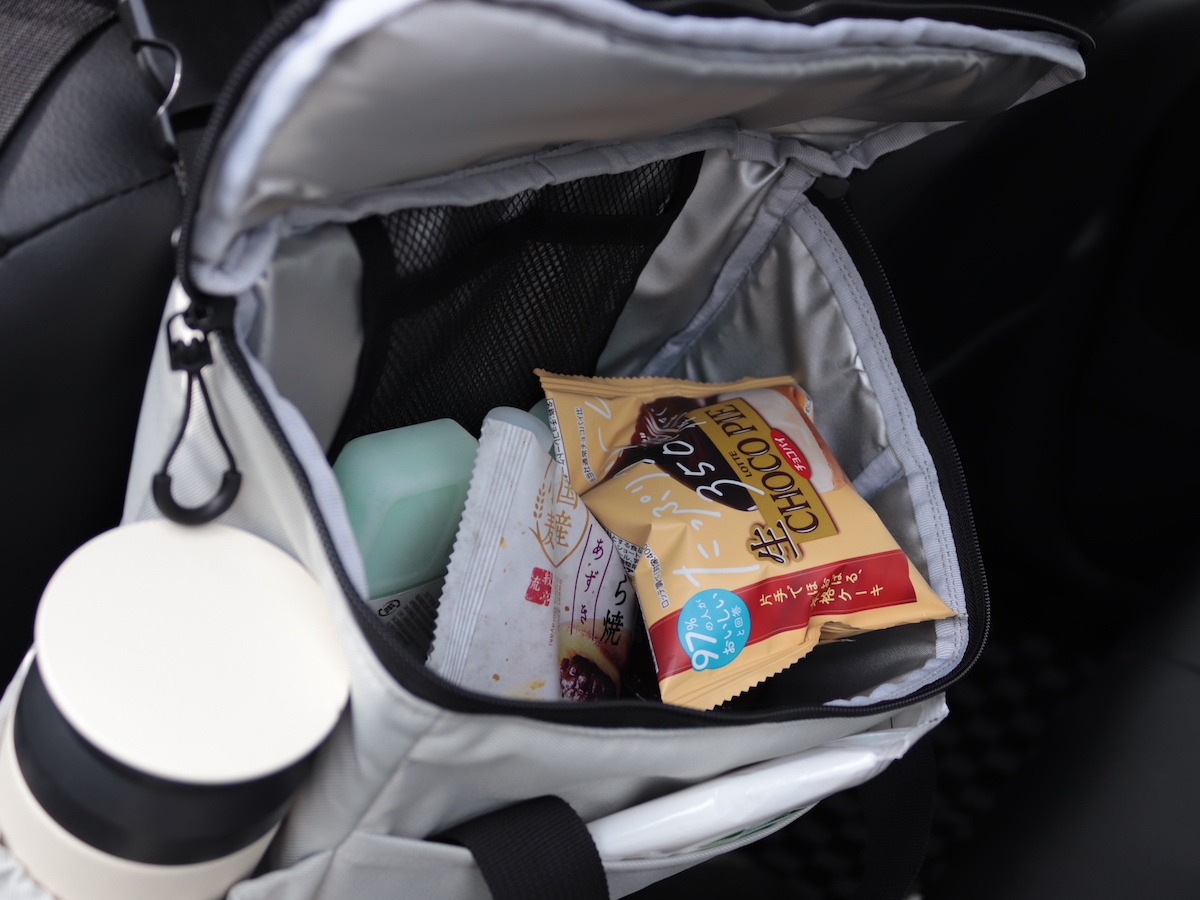 あつ〜い車内の心強い味方！「浮かせる車の冷蔵庫」スタッフたちはこんなシーンで使っています