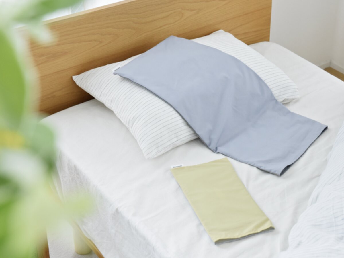 冷やさなくてもヒンヤリ熟睡、夏の寝つき対策『北極まくら』。頭寒足熱をお手軽に！