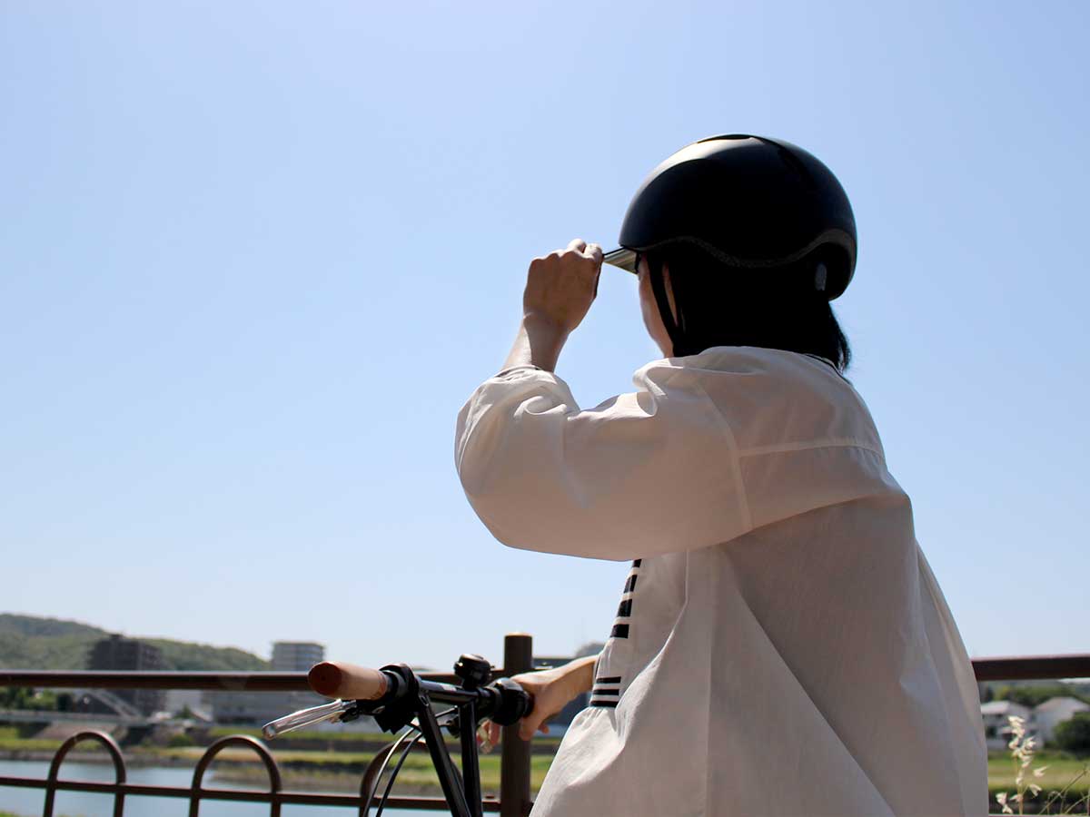 重くない！暑くない！髪がペタンコにならない！これで安心、女性目線な自転車ヘルメット