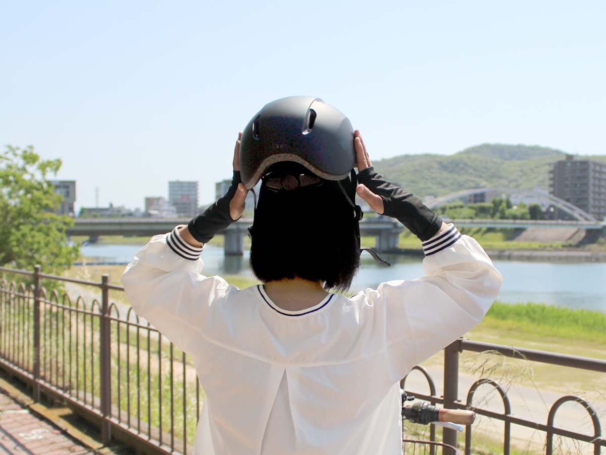 重くない！暑くない！髪がペタンコにならない！これで安心、女性目線な自転車ヘルメット