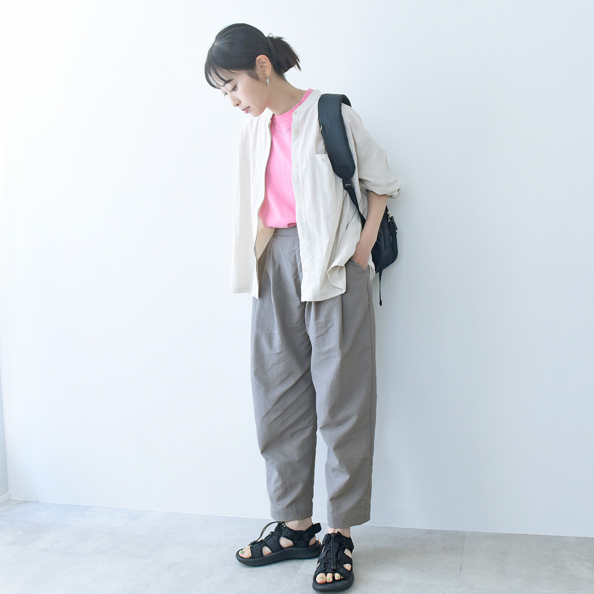 こっそりムレ対策できる、隠れメッシュパンツ。夏の新作をスタッフが着回し！