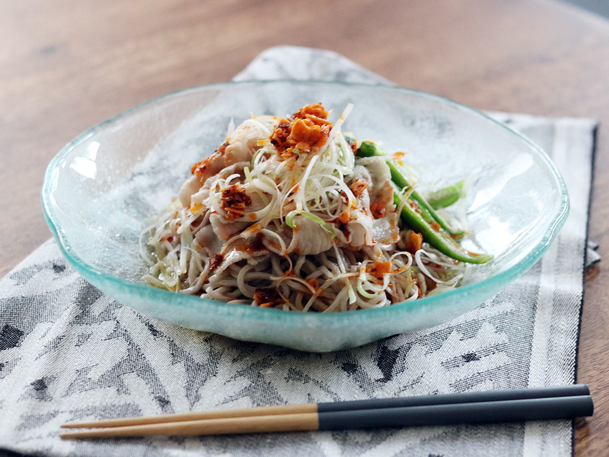 夏の定番「冷たい麺」、今年は蕎麦でひと味違う楽しみを。簡単冷やしアレンジ蕎麦3選!