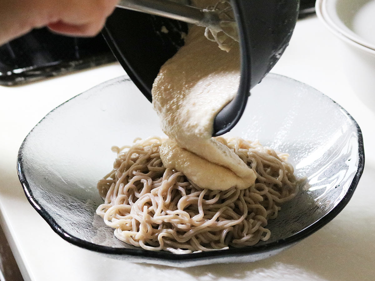 夏の定番「冷たい麺」、今年は蕎麦でひと味違う楽しみを。簡単冷やしアレンジ蕎麦3選!