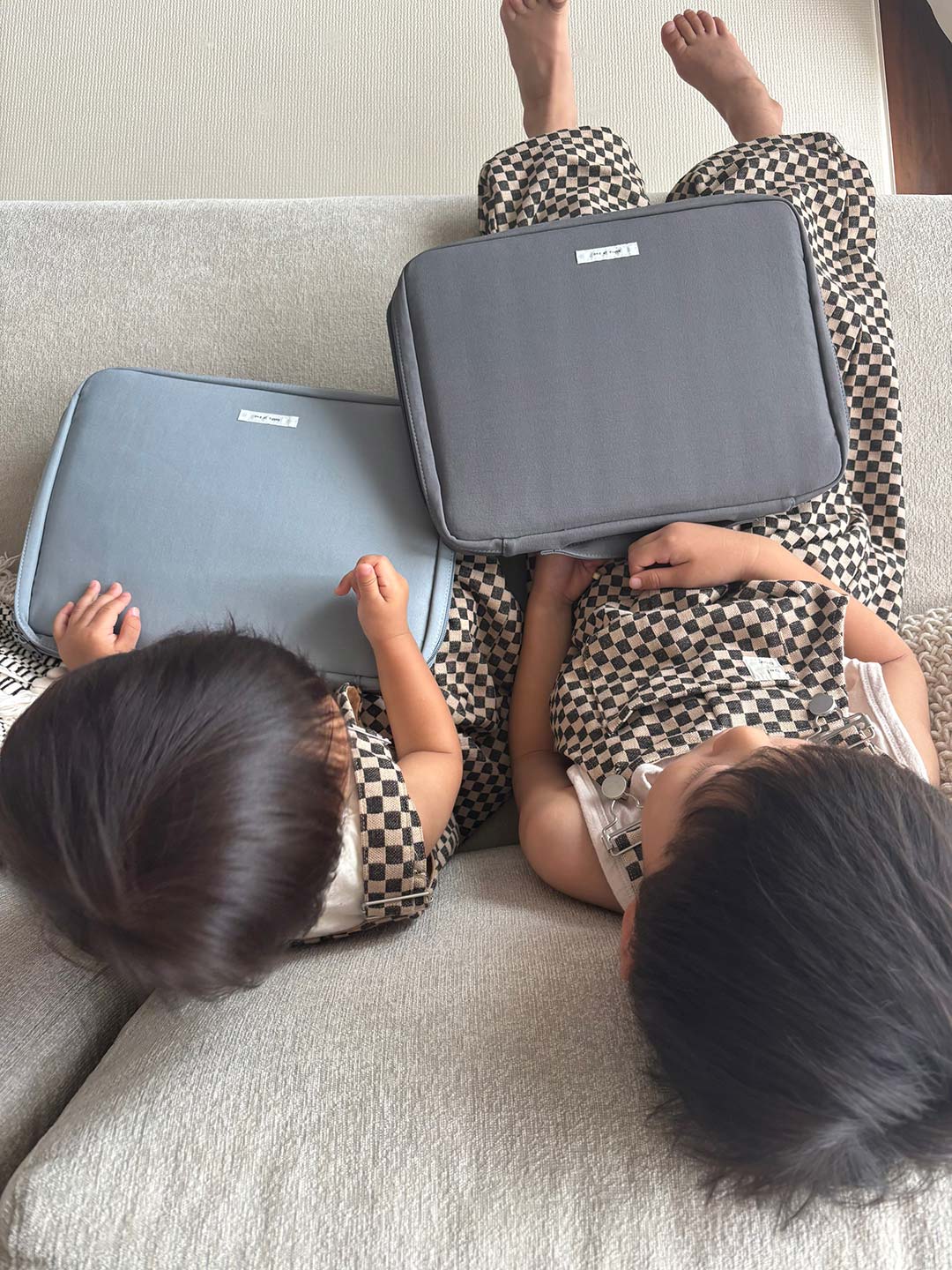 夏休みの帰省や旅行に！子どもを退屈させない秘密道具「お絵描きバッグ」【インスタグラマーさんのもの選び】