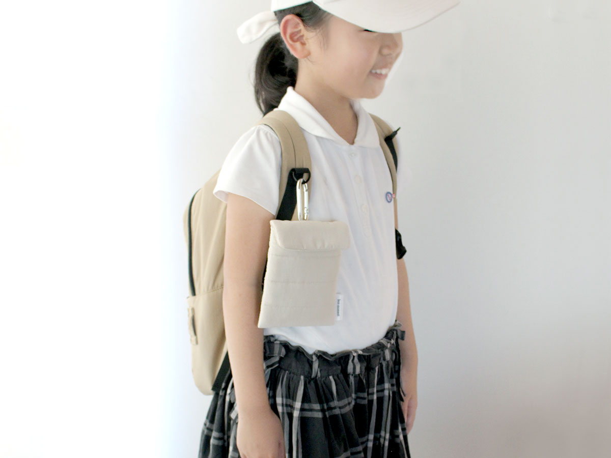 出先でのちょっとしたゴミを0秒回収！ポーチみたいな「わたし専用携帯ゴミ箱」