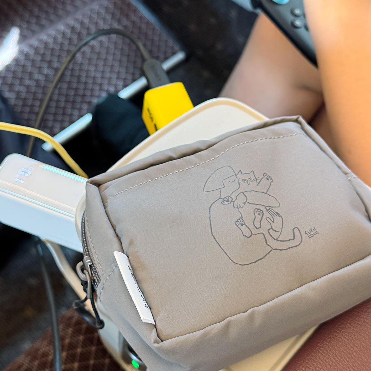 バッテリー＆旅行使いがスタッフ人気！取り出すたびワクワクする、fukucocoさんの「ミニポーチ」みんなの使い方
