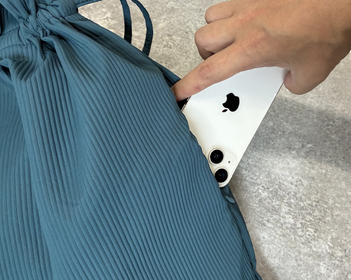 3タイプに進化した「巾着サブバッグ」旅行から日常まで、スタッフのリアルな使用シーン発表会！